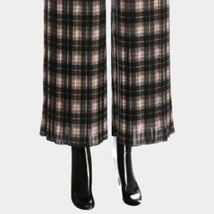 Pants - Black Plaid Pleated Culotte Pants Pants - Black Plaid Pleated Culotte Pants